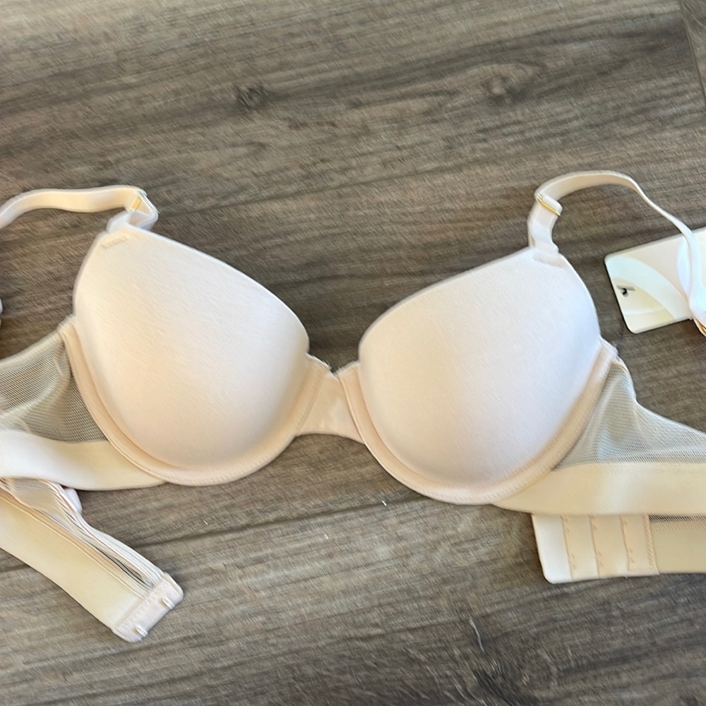 NWT lively all day tshirt bra in toasted almond